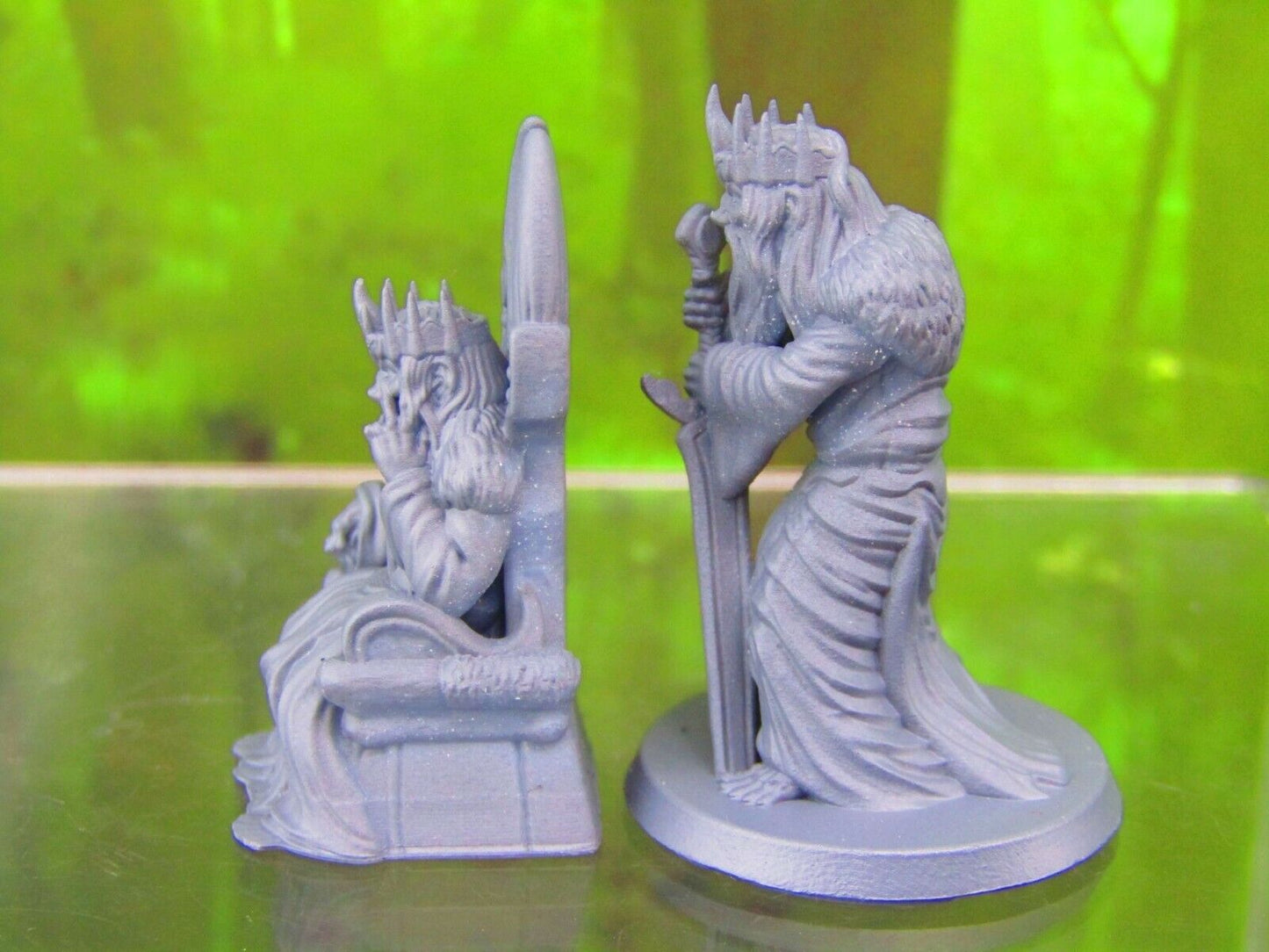 Aged Mad King Pair Seated and Standing Mini Miniatures 3D Printed Resin Model