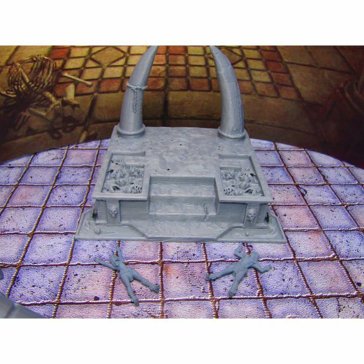 Cultists Sacrificial Torture Altar & Sacrifice Victims Scene Scenery
