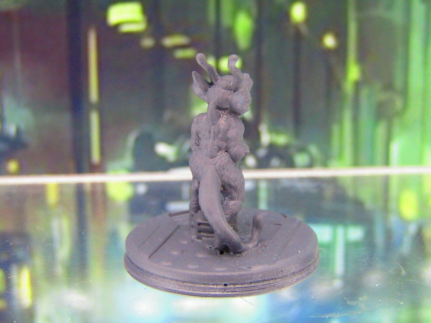 Space Alien Companion Pet Monster Mini Miniature Figure 3D Printed Model 28/32mm