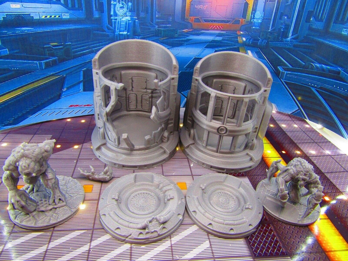 Containment Holding Chambers Cell Damaged Pair W/ Space Monsters Aliens Set