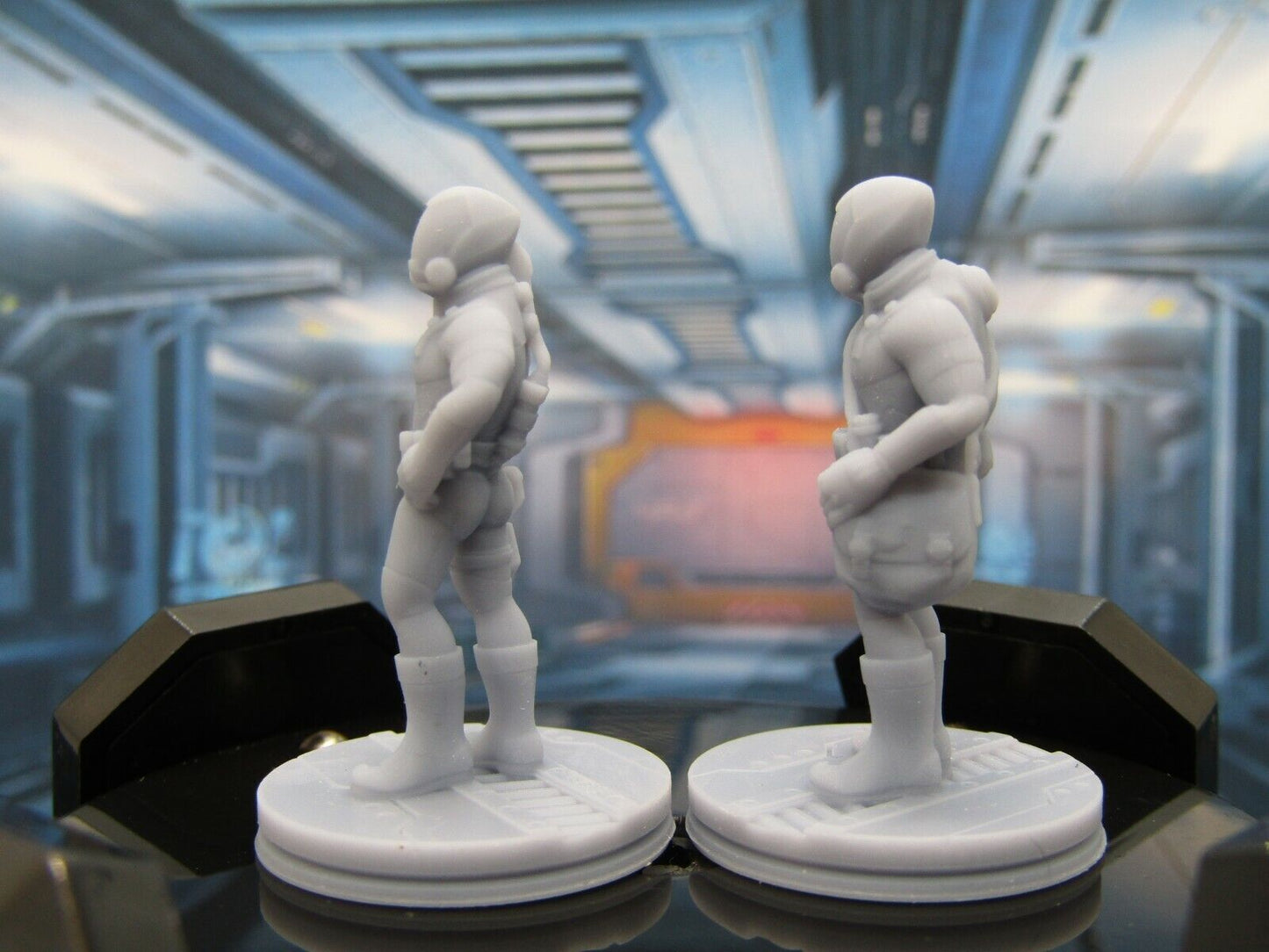 Space Explorer Pair Mini Miniature Figure Scenery Terrain 3D Printed Model