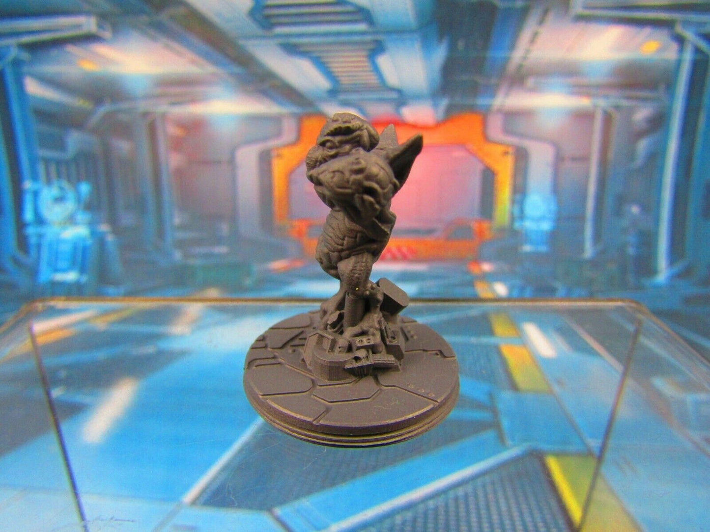 Alien Junk Trader Merchant Mini Miniature 3D Printed Model 28/32mm Scale Sci Fi