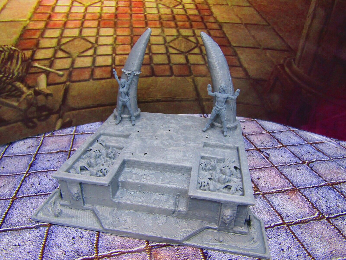Cultists Sacrificial Torture Altar & 2 Sacrifice Victims Scenery Scatter Terrain
