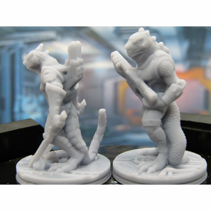 Reptilian Lizardman Pair Mini Miniature Scatter Terrain Scenery 3D Printed Model