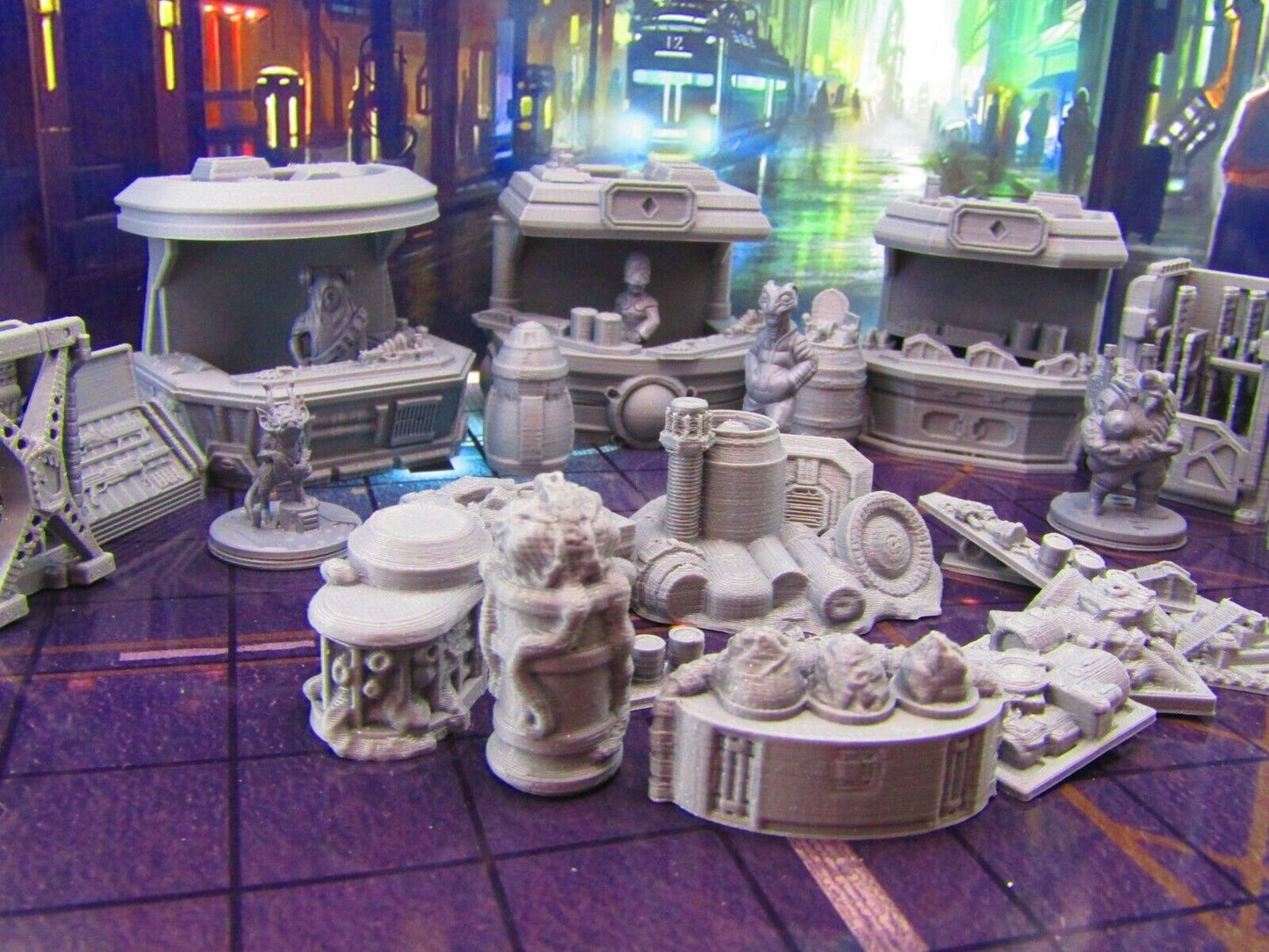33pc Sci Fi Black Markets Stall Set w/ Merchants Miniatures Minis Set Sci Fi Rpg