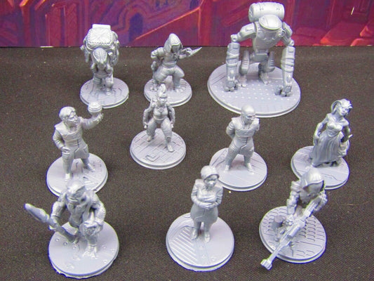10pc Titus X Sci Fi Set 8 Mini Miniature Model Character Figure 28mm/32mm Scale