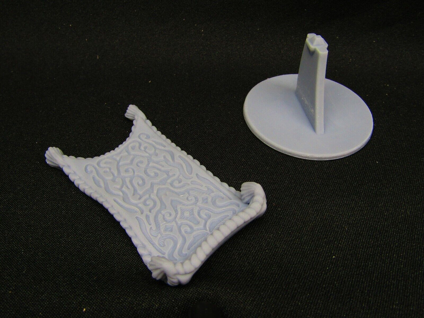 2 Piece Flying Carpet Rug Set Mini Miniature Figure D&D 3D Printed Resin