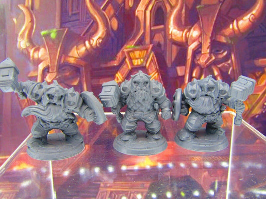 3pc Dwarf Fighter Soldiers w/ Hammers Fully Armored Mini Figure 3D Print DnD