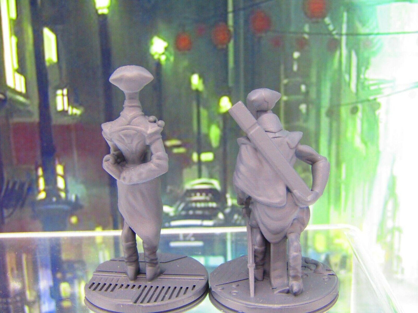 Alien Space Embassy Diplomat & Bodyguard Mini Miniature Figure 3D Printed Model