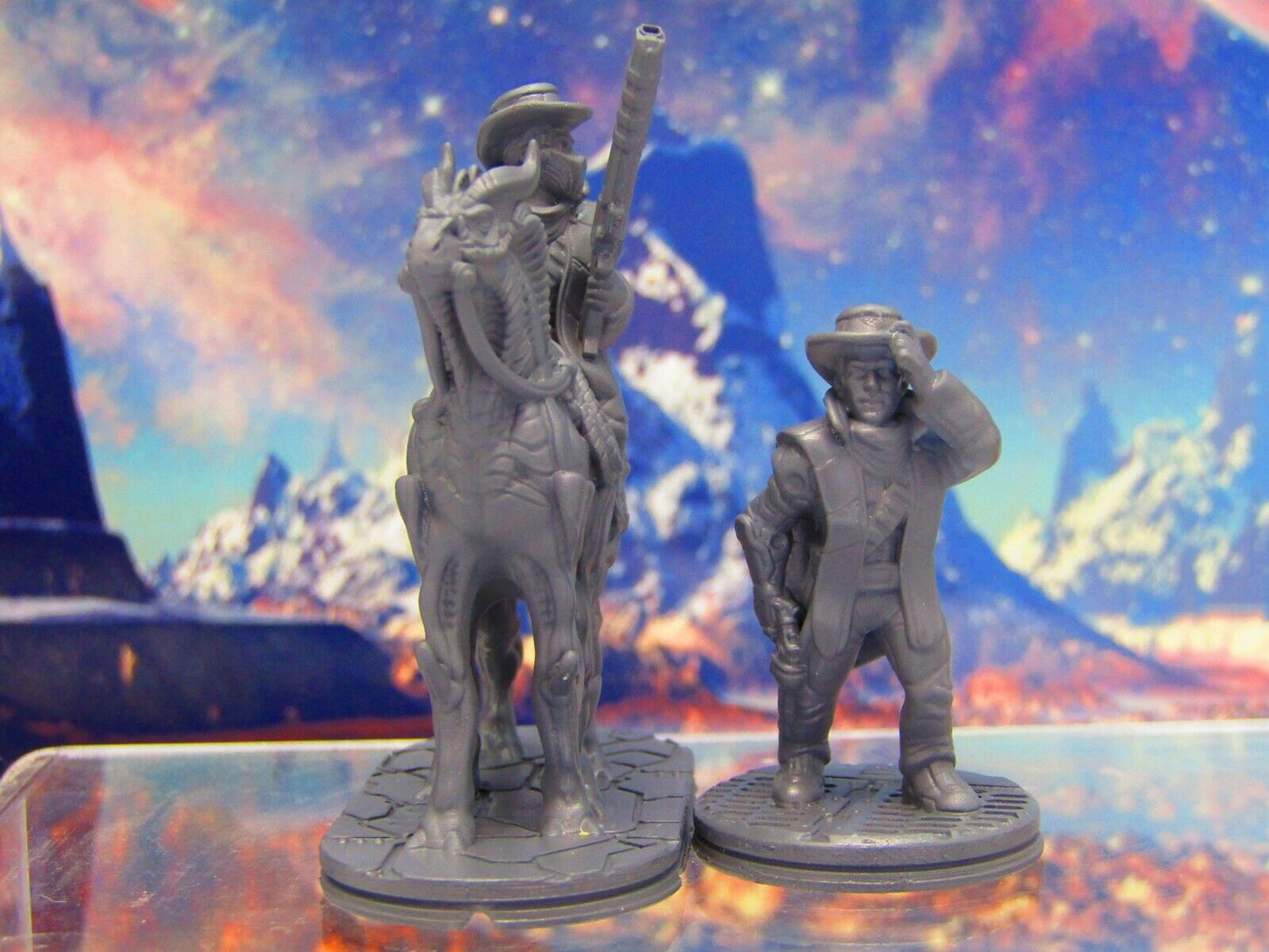 Space Cowboy Sheriff Deputy Pair Mounted & Walking Mini Miniature 3D Printed