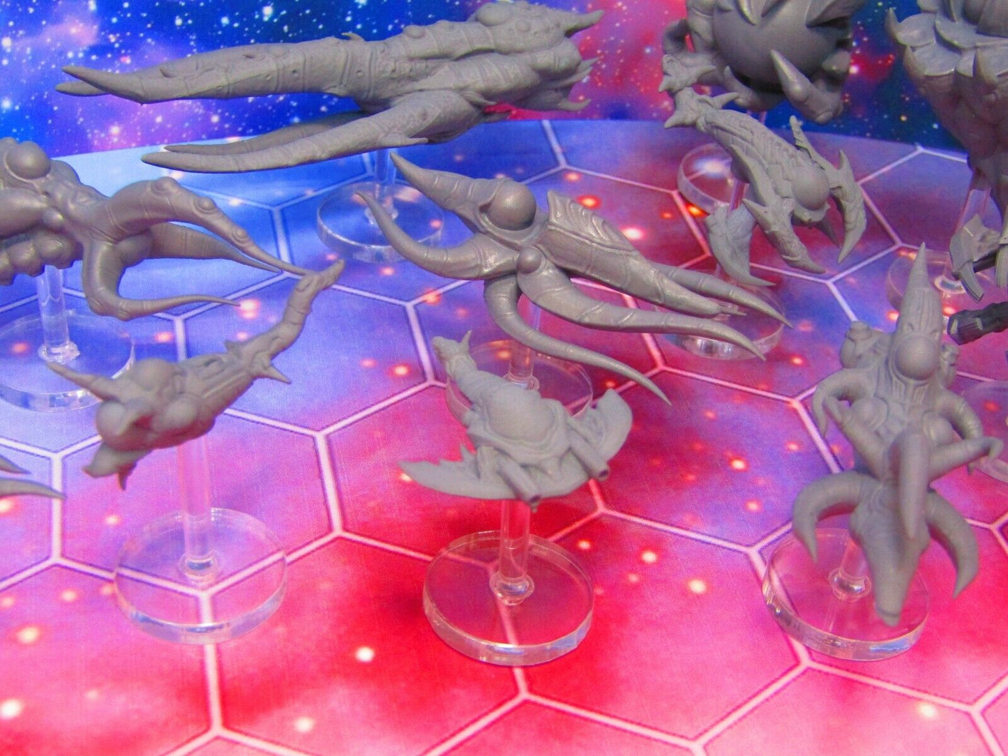13pc Oq'Uiar "The Many" Bioship Fleet Space War Gaming Set