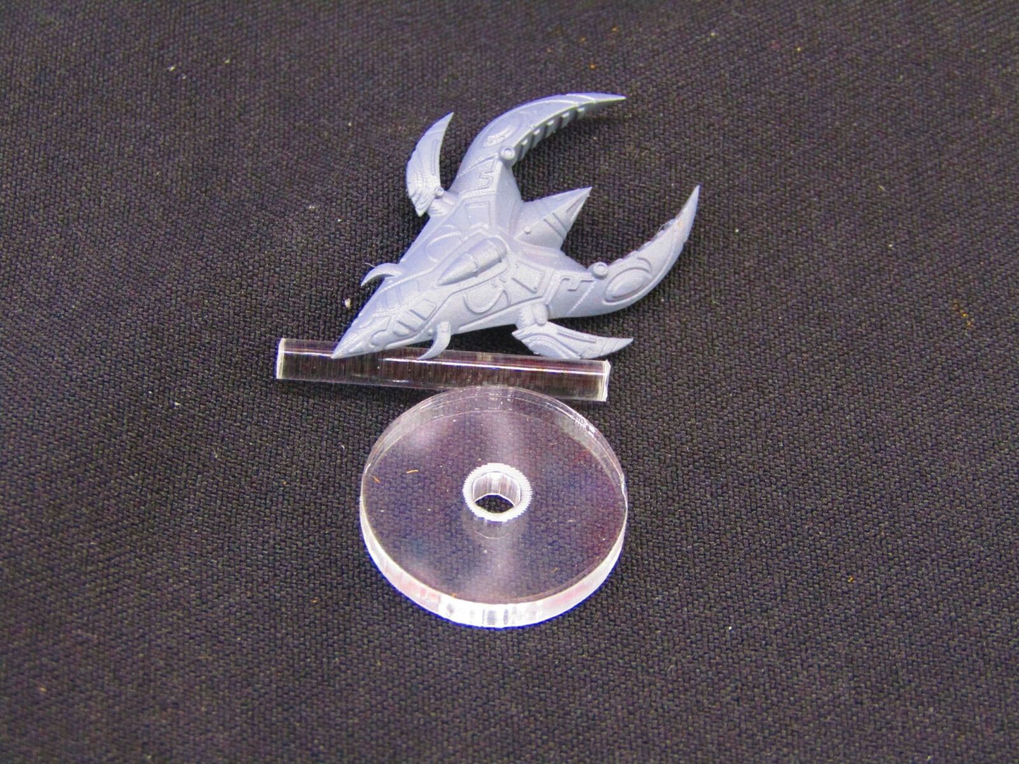 Kshellik Gunship Scout Mass 1 W/ Flight Stand & Rod Astra Nebula Billion Suns