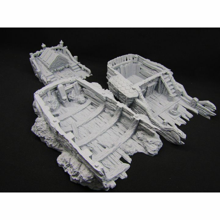 Ship Wreck W/Ghost Crew Mini Miniature Figure 3D Printed Model 28/32mm Scale