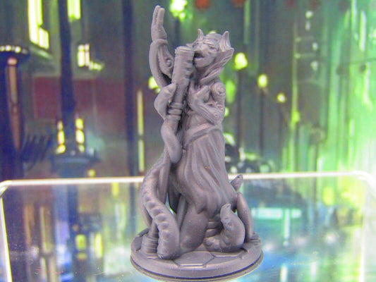 Alien Space Bar Night Club Lounge Singer Mini Miniature Figure 3D Printed Model