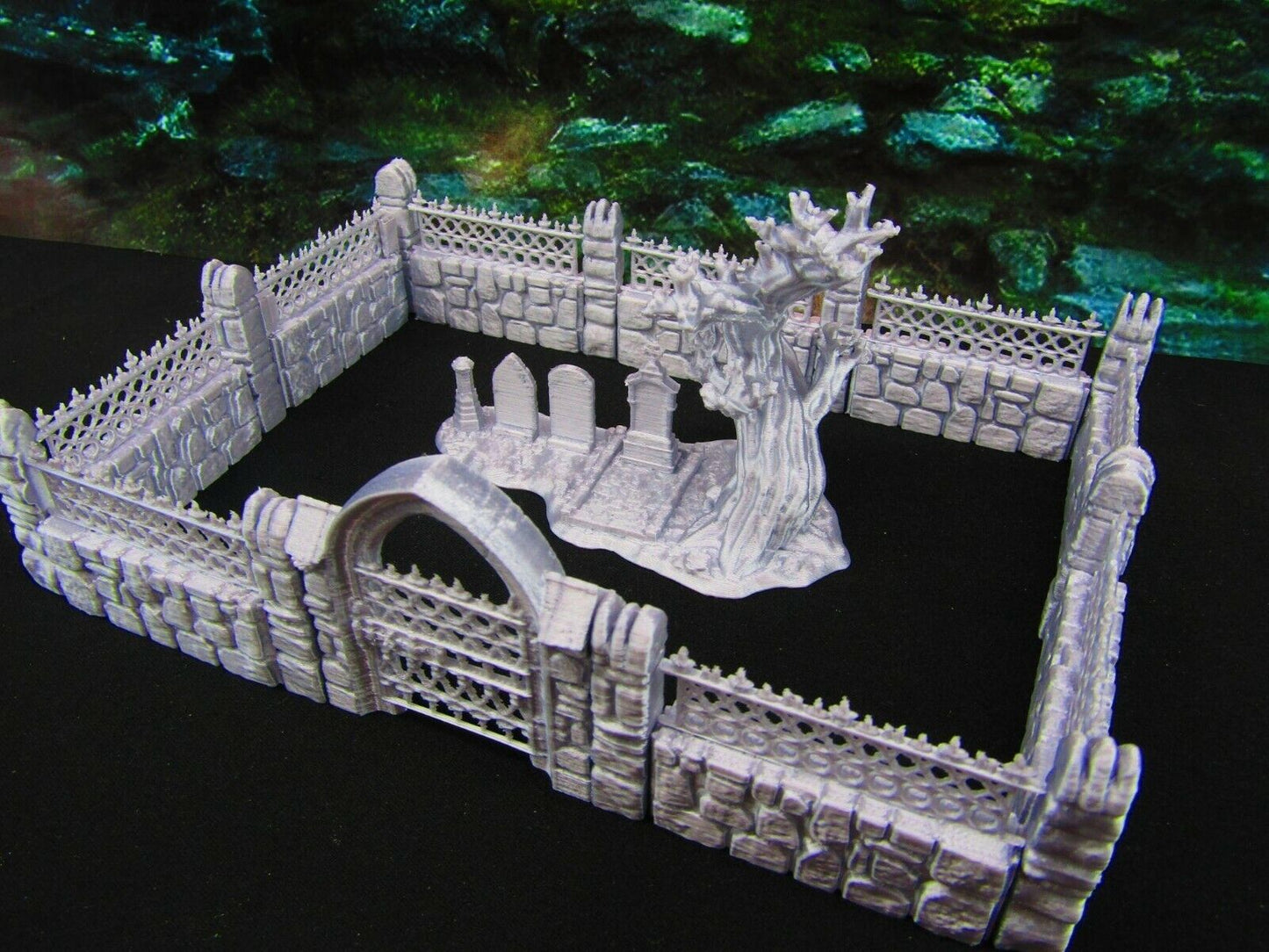 21pc Wrought Iron Fencing Set Family Burials Graveyard Cemetery Scatter Terrain