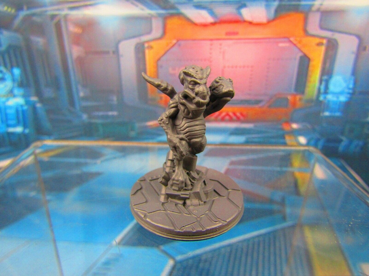 Alien Junk Trader Merchant Mini Miniature 3D Printed Model 28/32mm Scale Sci Fi