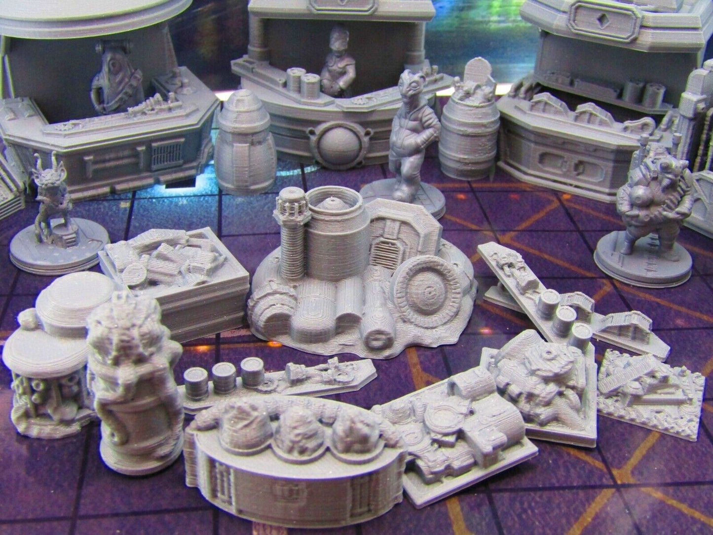 33pc Sci Fi Black Markets Stall Set w/ Merchants Miniatures Minis Set Sci Fi Rpg