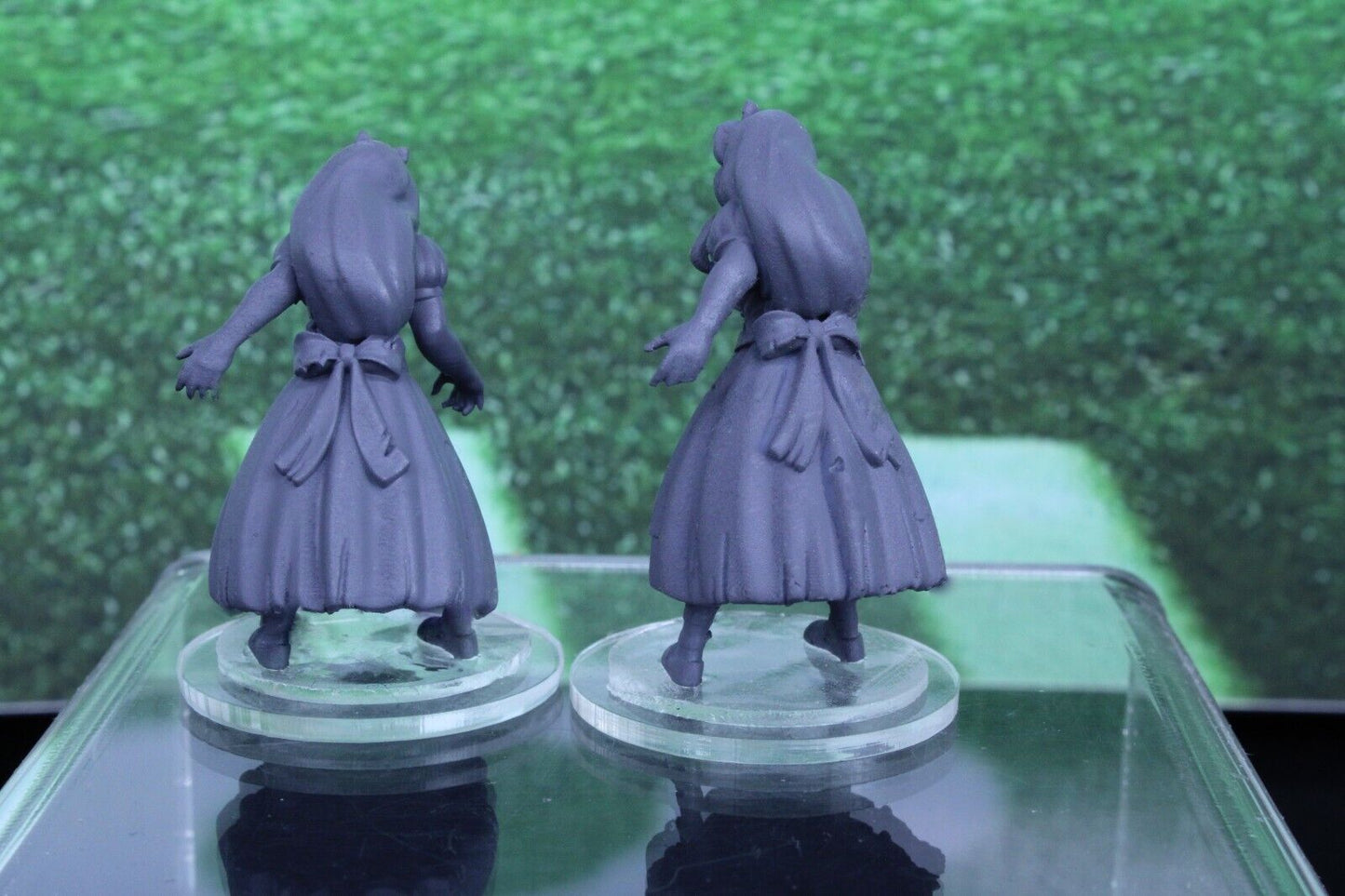 Alice in Wonderland Pair Mini Player Model Blood Fantasy Football Bowl Team