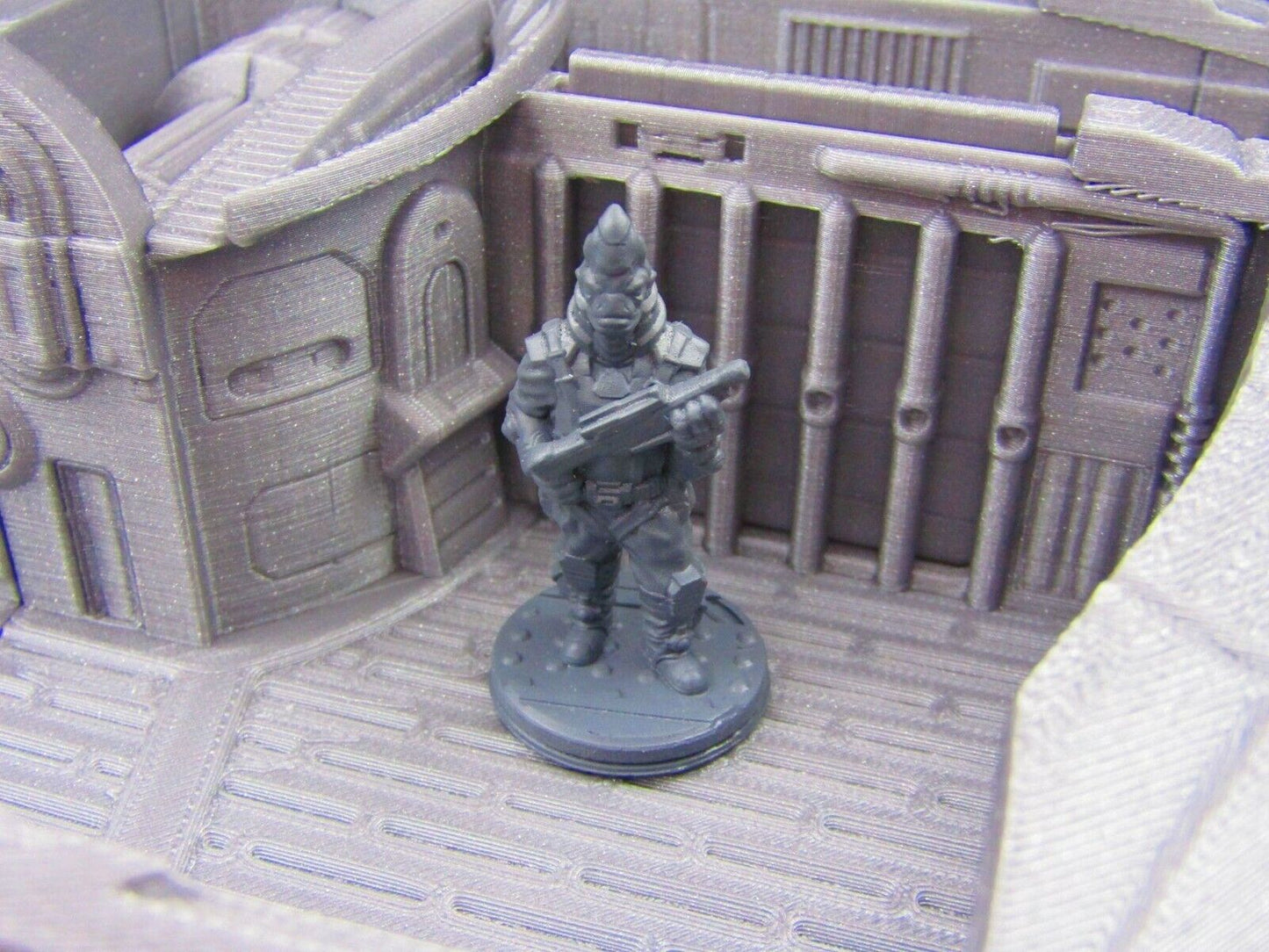 40pc Large Modular Bounty Hunter Space Ship Model w/ Bounty Hunter Crew SciFi