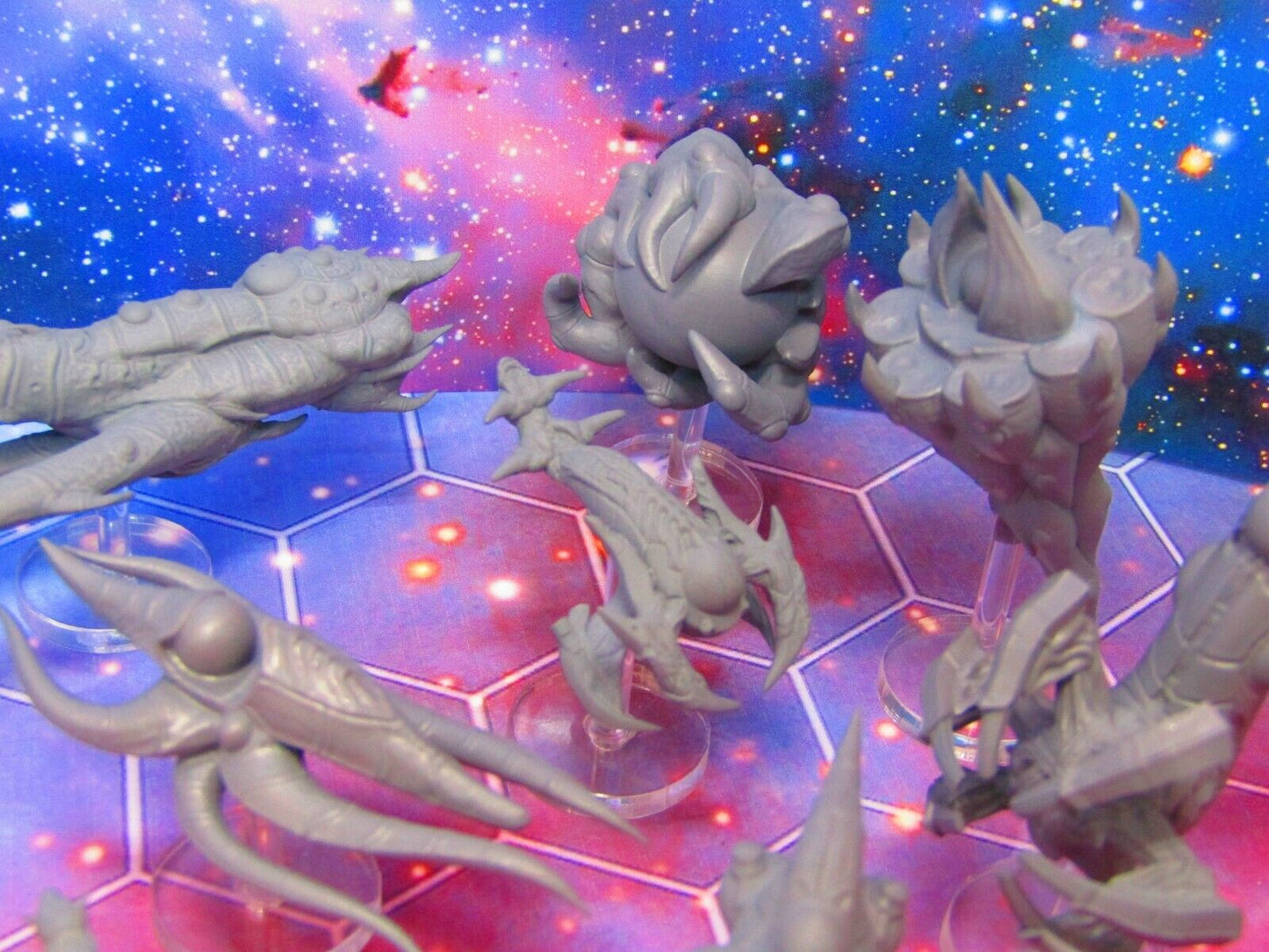 13pc Oq'Uiar "The Many" Bioship Fleet Space War Gaming Set