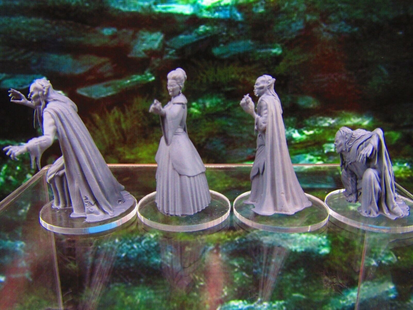 4pc Vampires Mini Miniatures 3D Printed Model Figure 28/32mm Scale RPG Fantasy