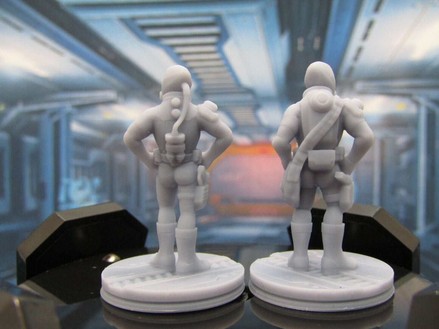 Space Explorer Pair Mini Miniature Figure Scenery Terrain 3D Printed Model