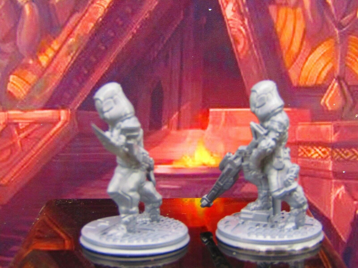 Alien Assassin Mercs Sniper Stalker Pair Mini Miniature Model Character Figure