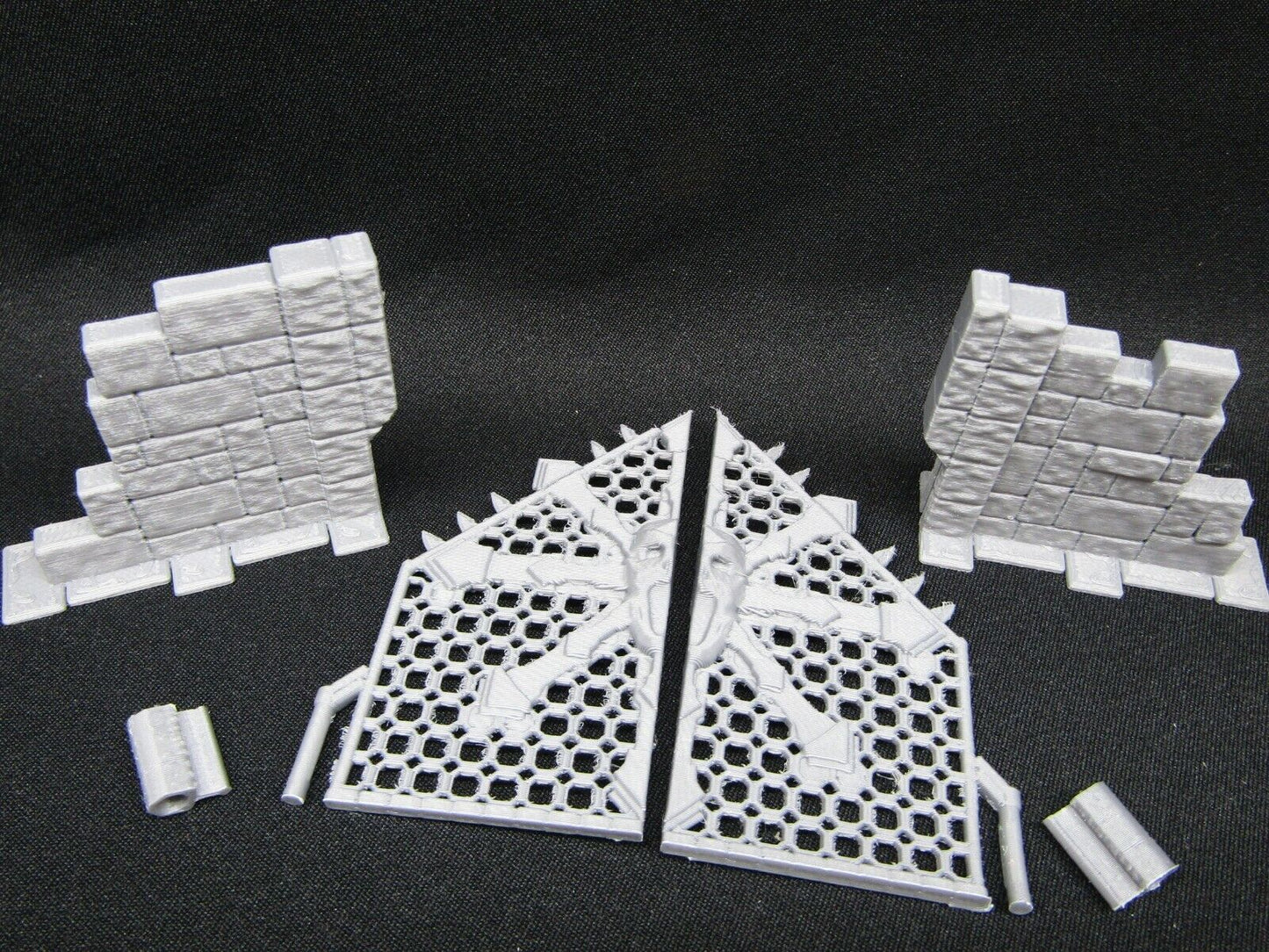 Chaos Gate Dungeon Door Miniature Model Mini Dungeons & Dragons 28mm 3D Printed