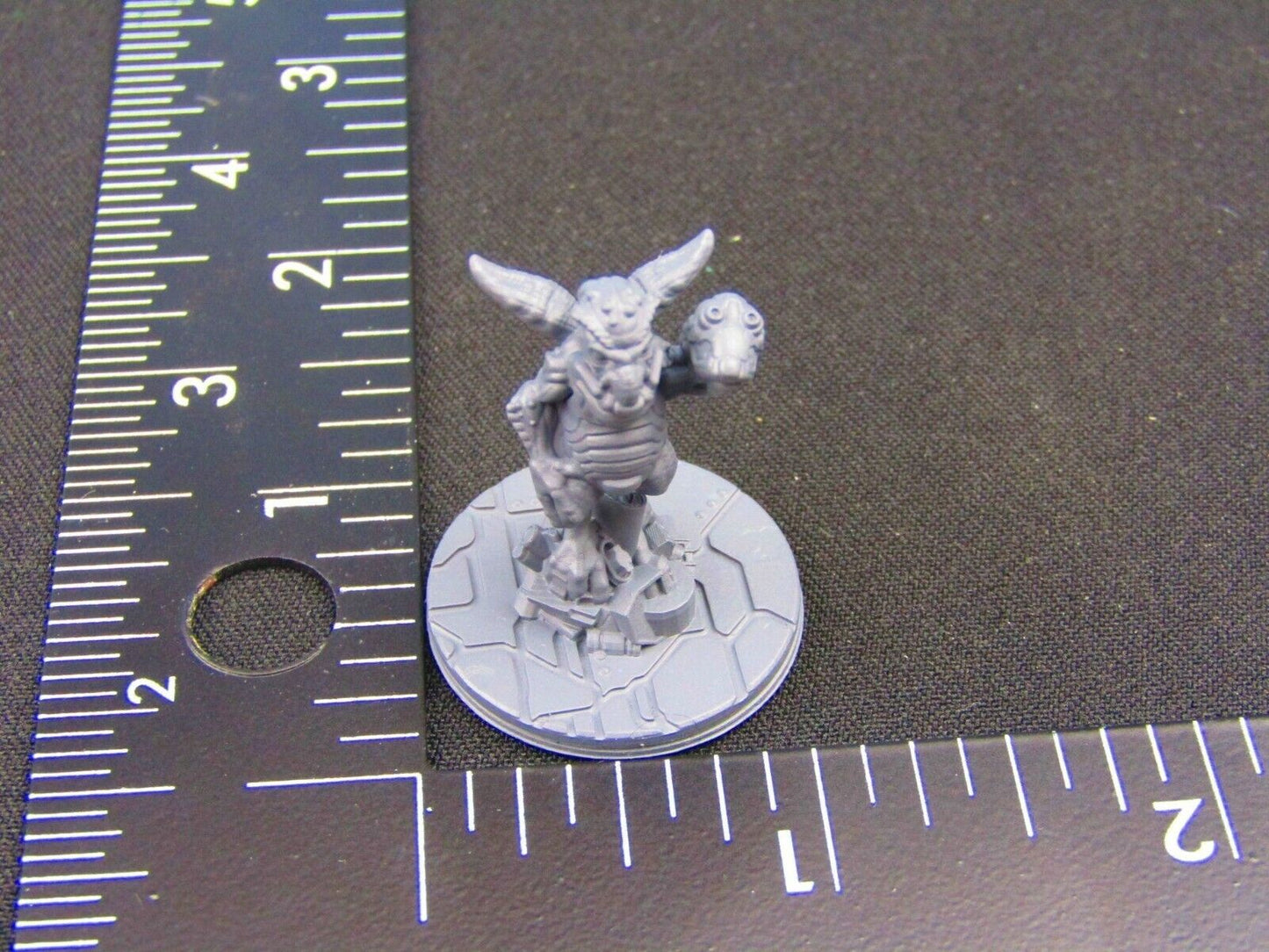 Alien Junk Trader Merchant Mini Miniature 3D Printed Model 28/32mm Scale Sci Fi