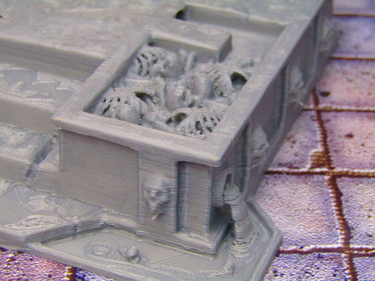 Cultists Sacrificial Torture Altar & 2 Sacrifice Victims Scenery Scatter Terrain