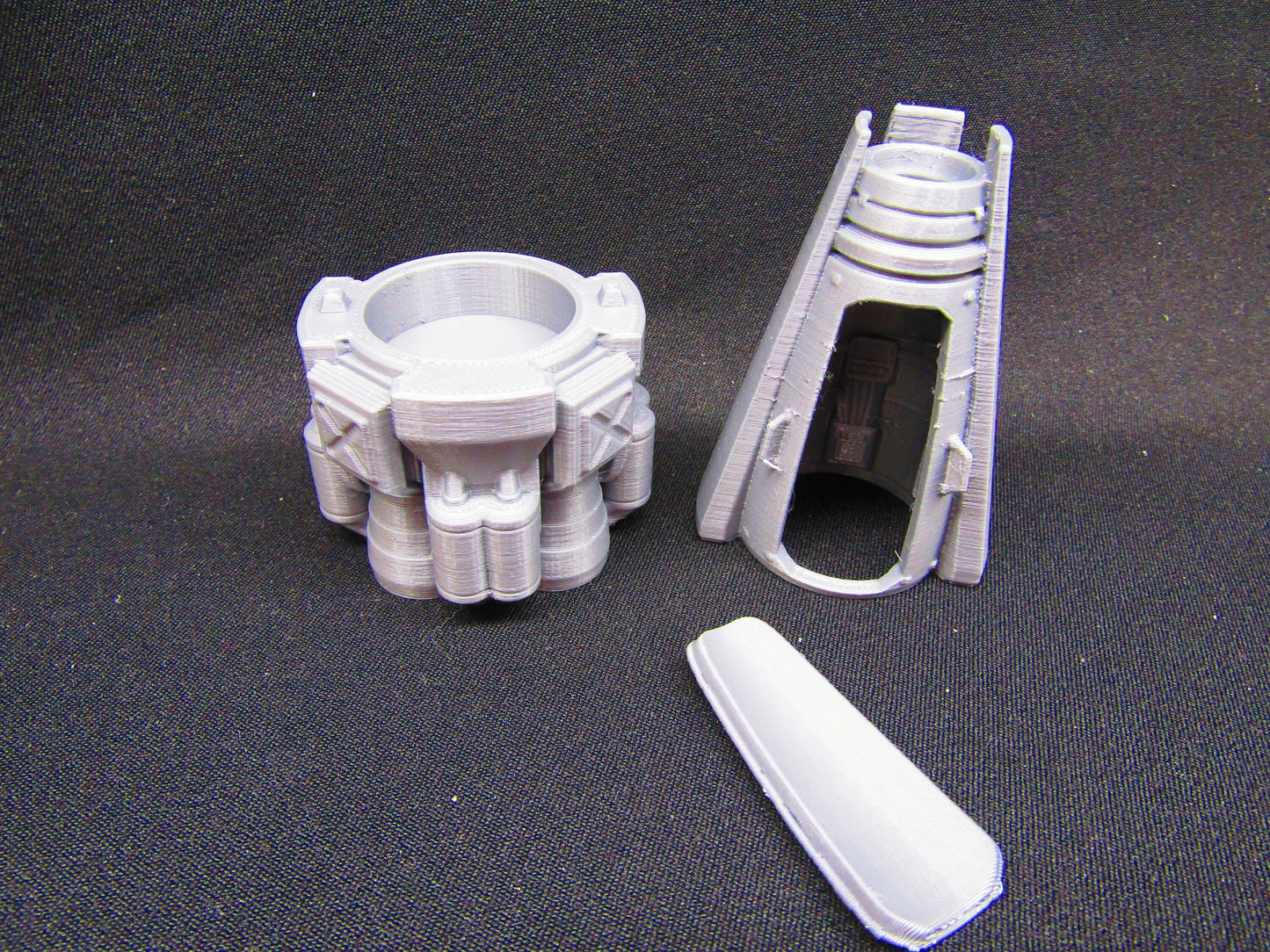 Personal Escape Pod Ship Miniature Mini Scatter Terrain Scenery 3D Printed Model 28/32mm Scale Sci Fi Science Fiction RPG Tabletop Gaming