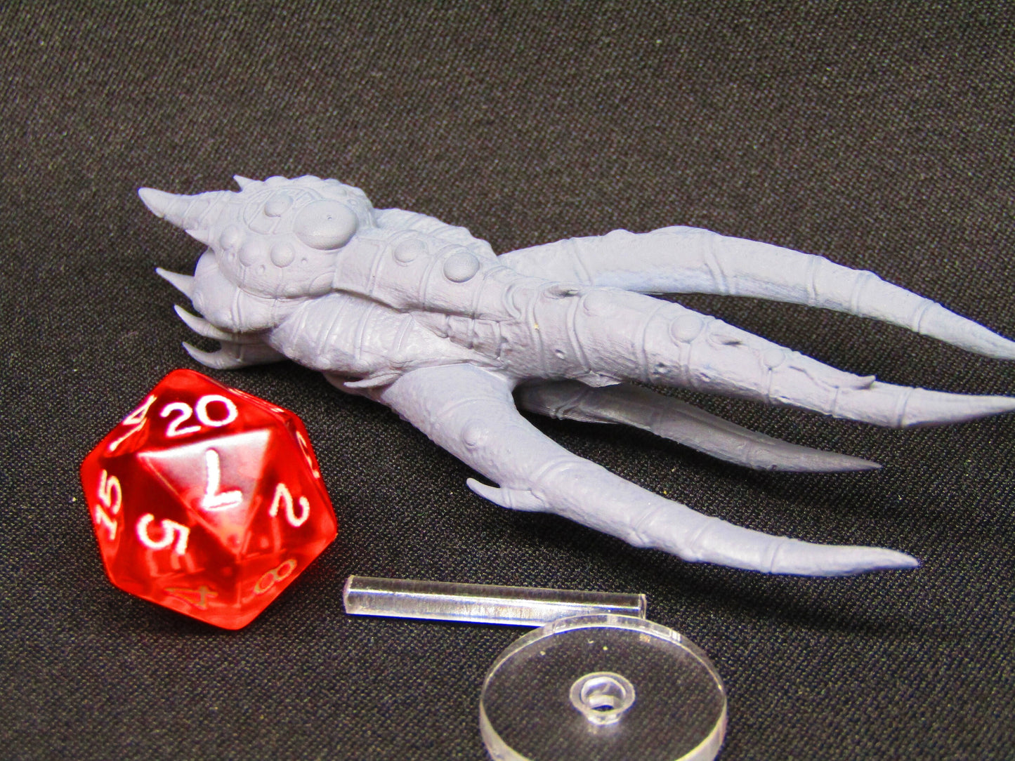 Qii'Yoru Class Collosal Dreadnought Oq'Uiar "The Many" Tier 17 Starfinder Fleet Scale Starship Mini Miniature Spaceship Piece + Flight Stand