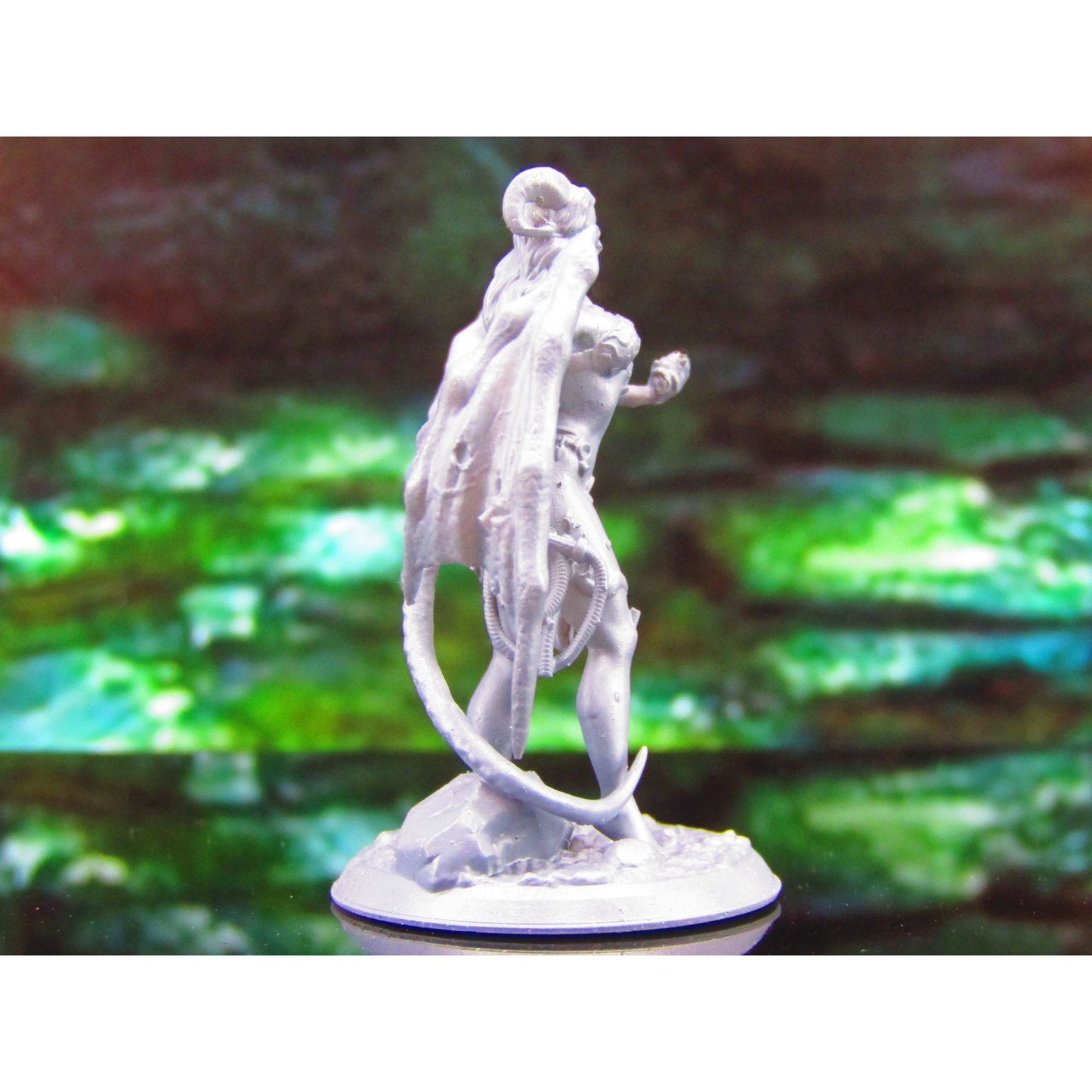 Succubus Female Seduction Demon Monster Mini Miniature Model Character Figure 28mm/32mm Scale RPG Tabletop Gaming Wargaming D&D etc.