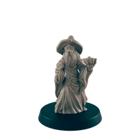 
              Hedge Wizard | Elderly Retired Sorcerer | Dungeons and Dragons NPC Figure | Pathfinder DnD Wargaming RPG Character | 32mm Scale Model
            