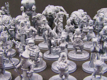 Sci Fi TTPRG 48pc Bulk Lot Mini Miniature Star Wars, Star Trek, Starfinder - Aliens & Robots, NPCs, Hostiles, PCs