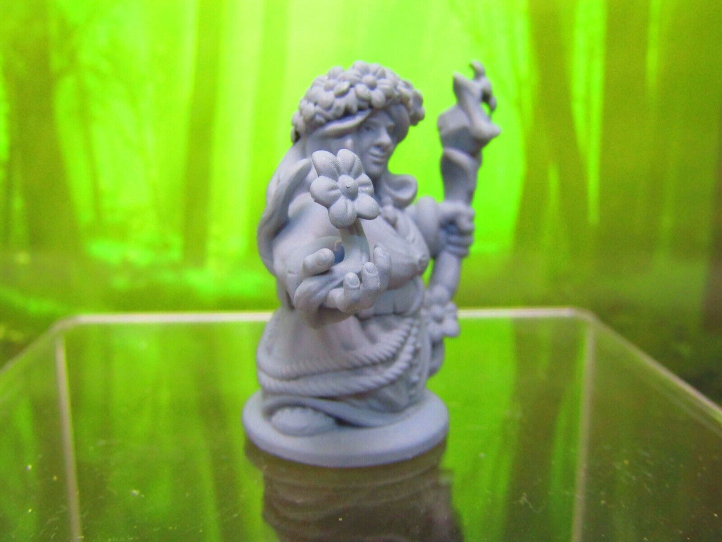 Dwarven Female Herbalist Druid Mini Miniature Dwarf 3D Printed Model 28/32mm