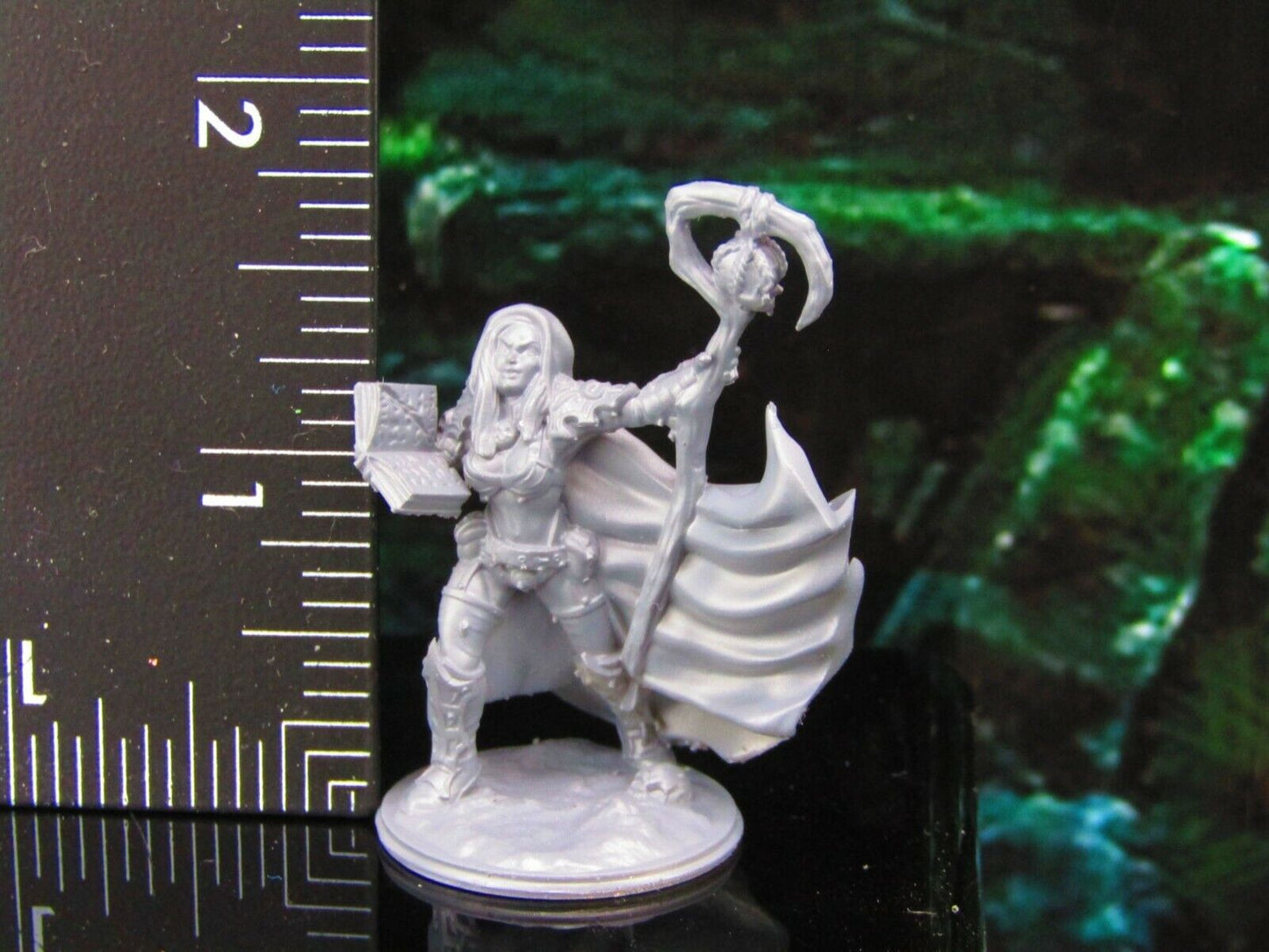 Female Necromancer B Mini Miniature Model Character Figure 28mm/32mm Scale