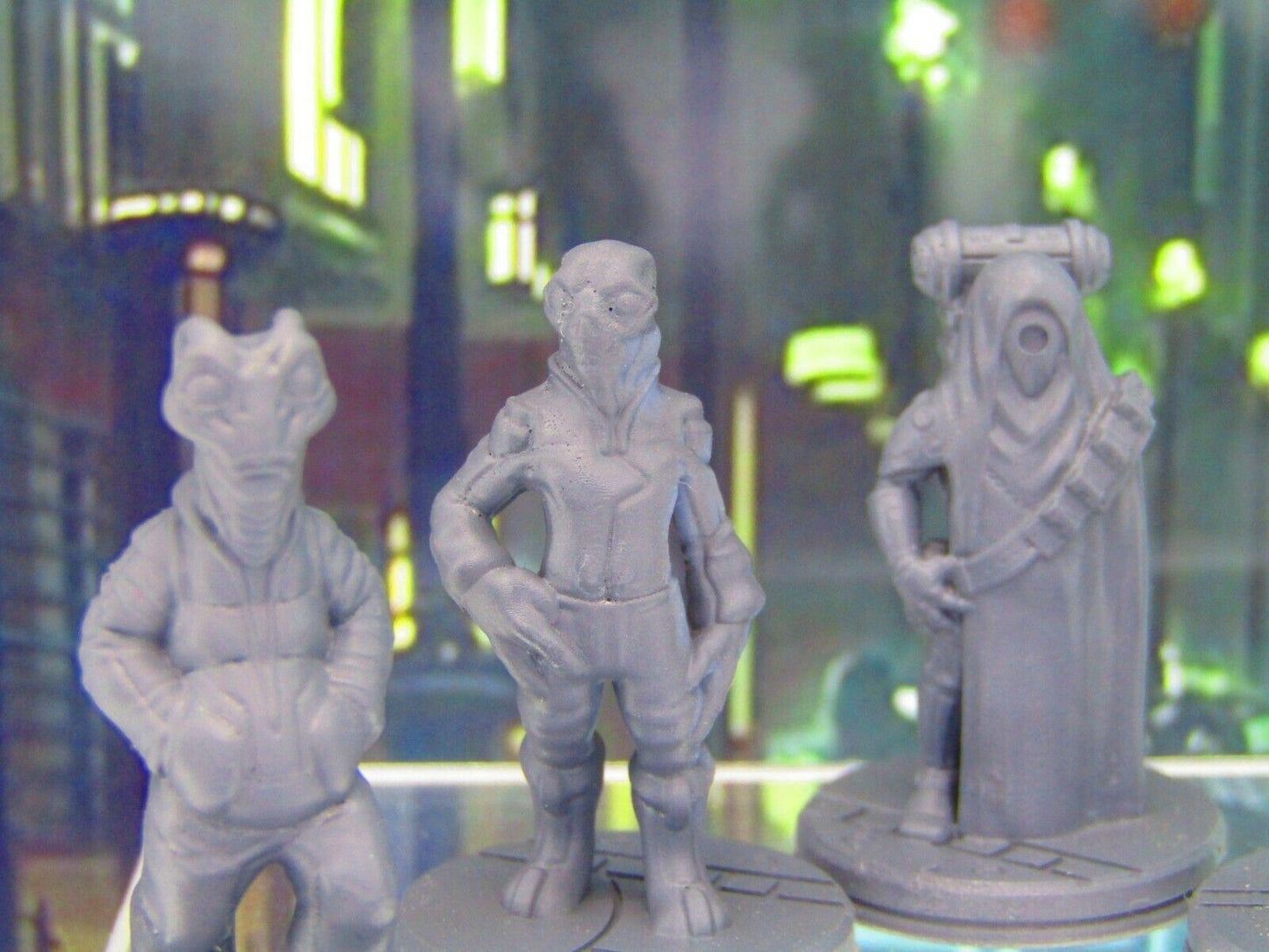 Lot of 5 Alien Civilans Commoners NPCs Mini Miniature Figure 3D Printed Model