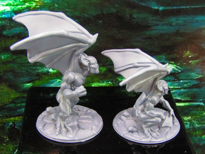 Homunculus Gargoyle Demon Flying Monster Pair Mini Miniature Model Character