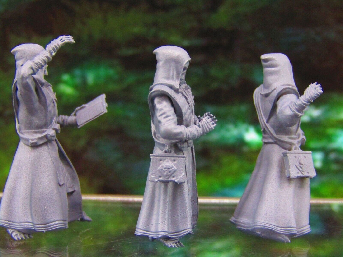 3pc Undead Skeletons Acolyte Cultists Dark Wizard Sorcerer Mini Miniatures