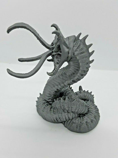 Giant Larvae Alpha Worm Miniature Mini Figure Model Dungeons & Dragons D&D