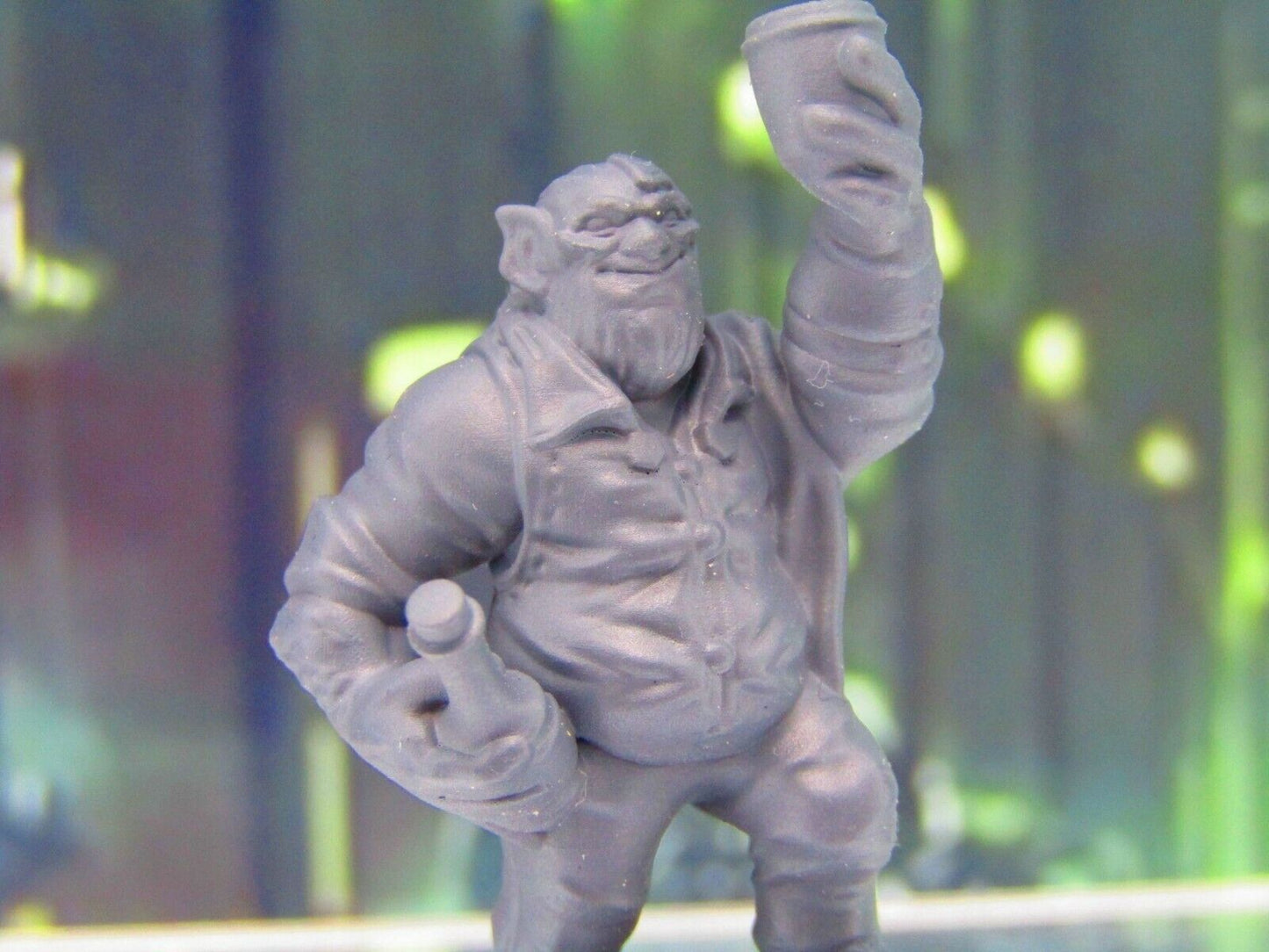 Alien Space Pub Tavern Night Club Bar Tender Bar Keeper Mini 3D Print Sci Fi