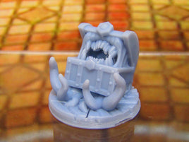 Mimic Treasure Chest Miniature Model Mini Figure Dungeons & Dragons 28mm