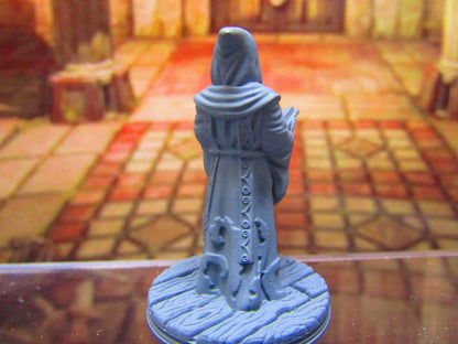 Priest Bishop Preacher Religious Leader Mini Miniature 3D Printed Model 28/32mm