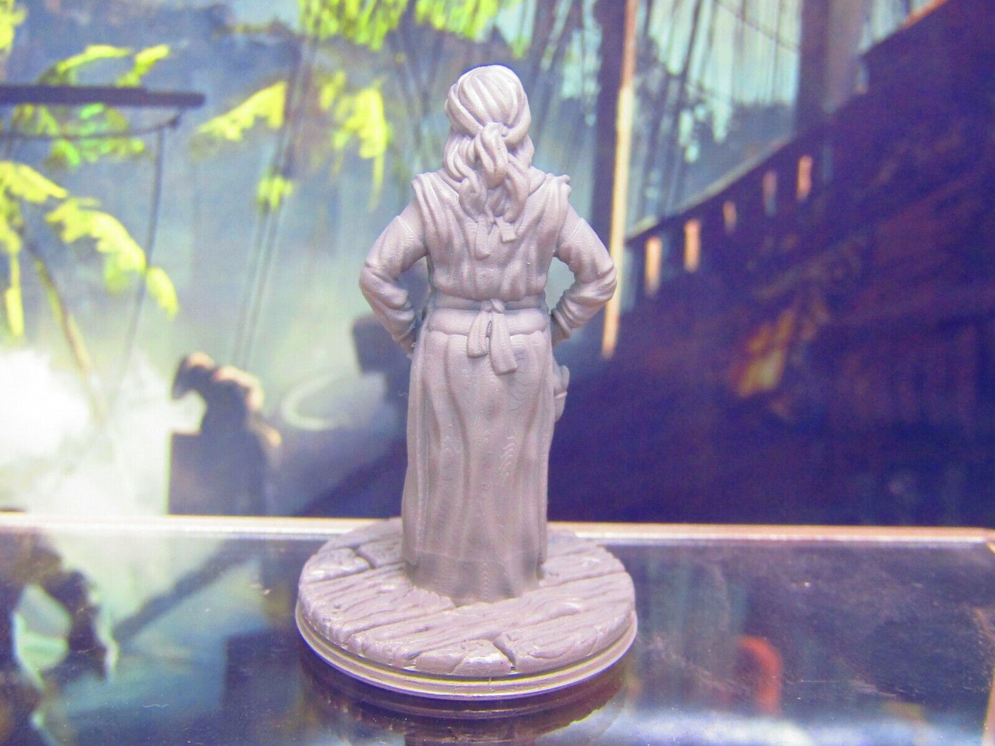 Female Fishmonger Seaside Fisher's Wife Mini Miniature Figure 3D Printed Model