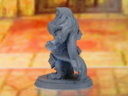 Maylan the Proud Female Dwarven Warrior Queen Dwarf Mini Miniature 3D Print DnD