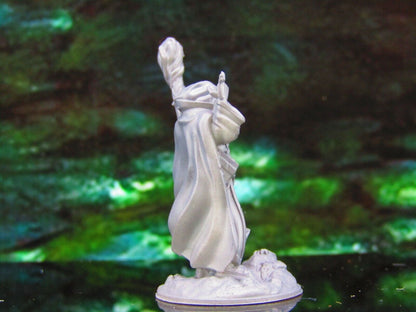 Male Necromancer B Mini Miniature Model Character Figure 28mm/32mm Scale