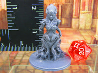 
              Demon Fungus Plant Blight Queen of Rot w/Skulls Mini Miniature Figure 3D Printed
            