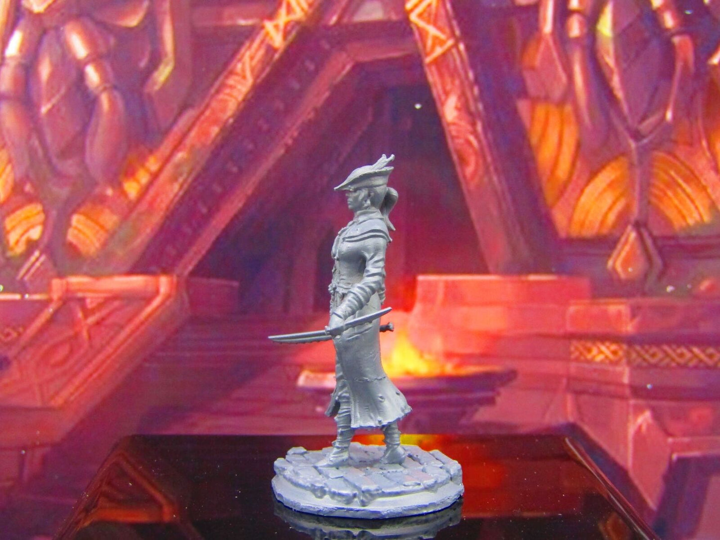 Female Monster / Vampire / Werewolf Hunter Mini Miniature Model Character Figure