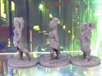 
              Alien Nightclub Waitress Server Pair & Courtesan Mini Miniature Figure 3D Print
            